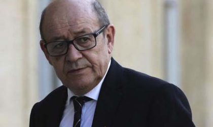 Jean-Yves Le Drian en visite lundi en Algérie